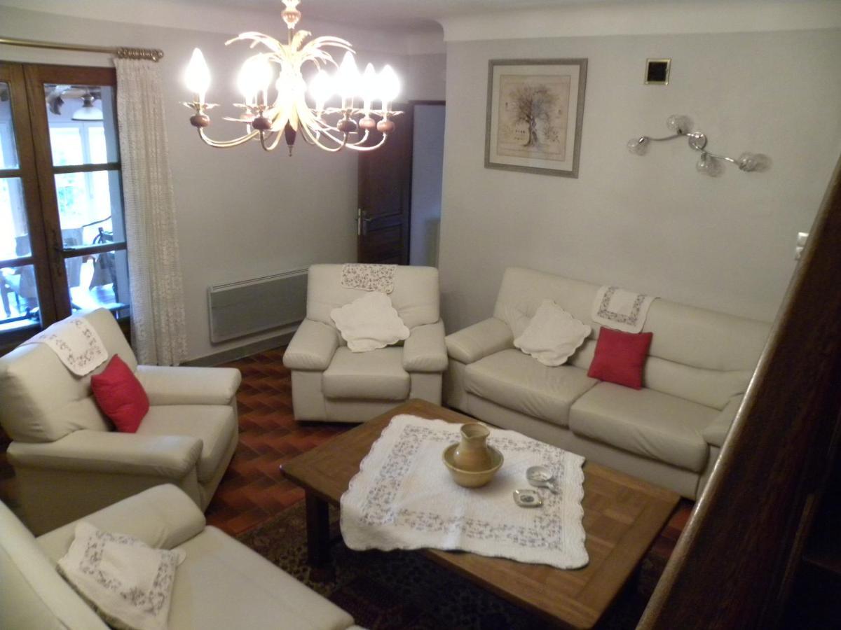 Les Vallons Holiday Home Lioux Dış mekan fotoğraf
